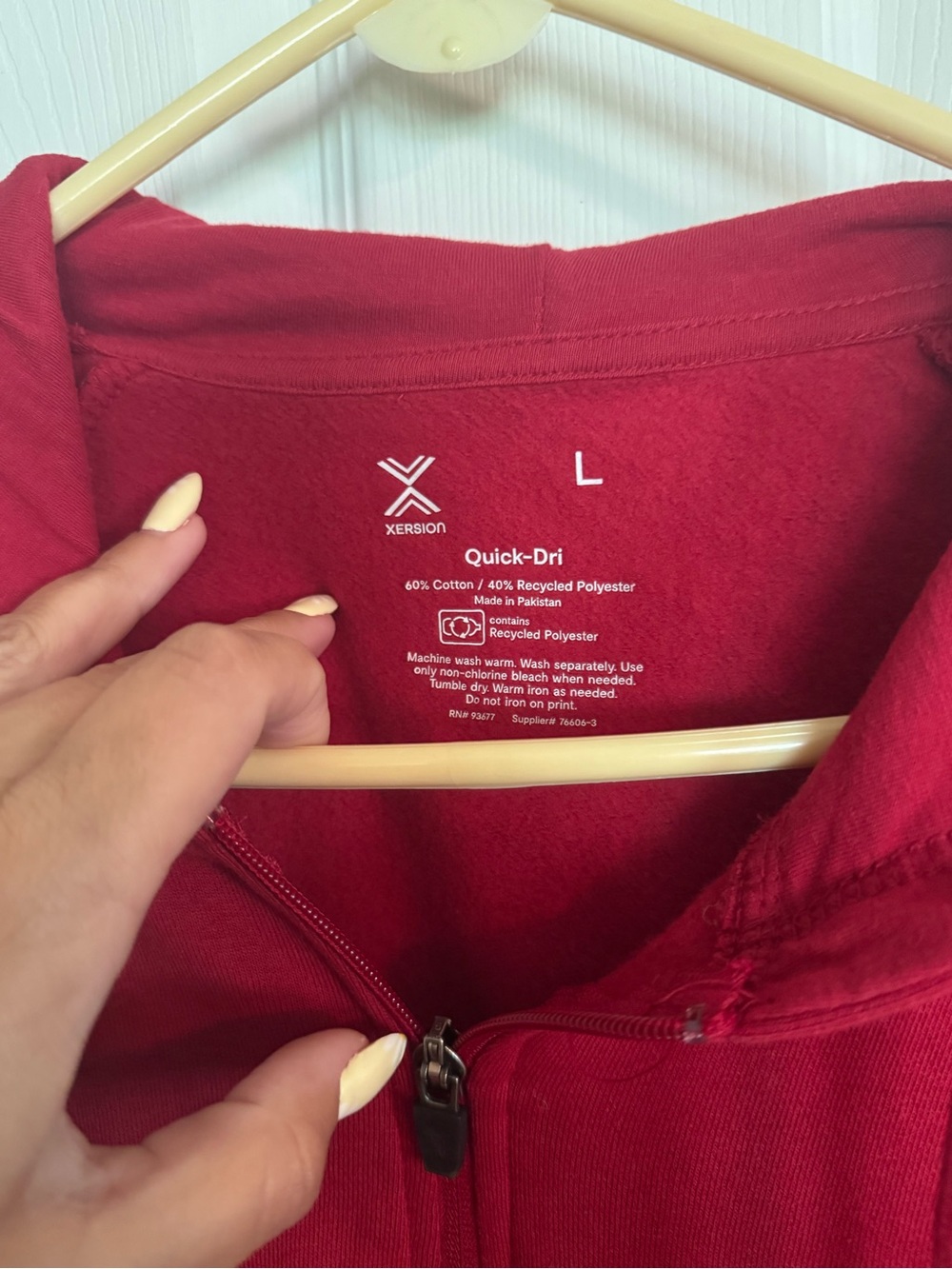 Red Zip-Up Hoodie Xersion NWT size Large - Picture 2 of 2